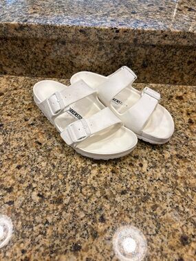 Birkenstock EVA White Arizona Pool Sandals Size 38 US 7-7.5